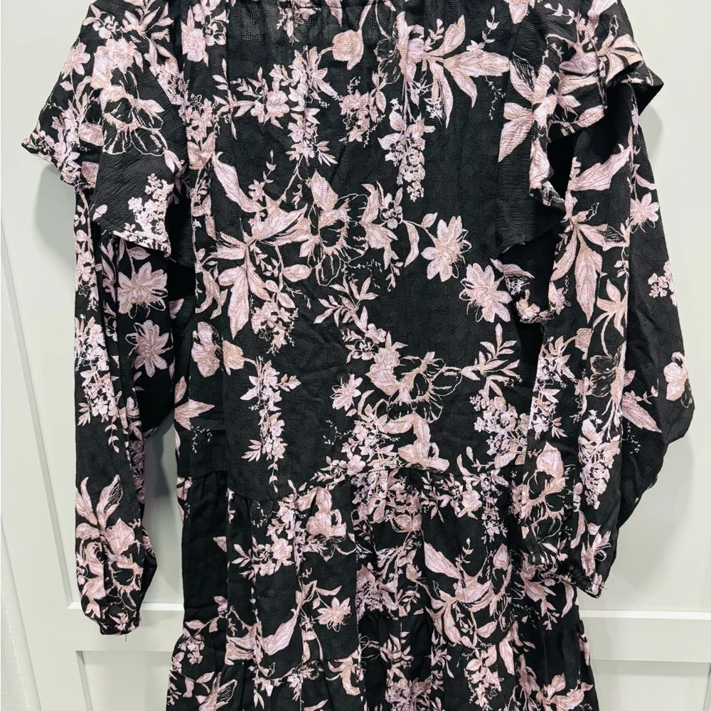Free People features neck